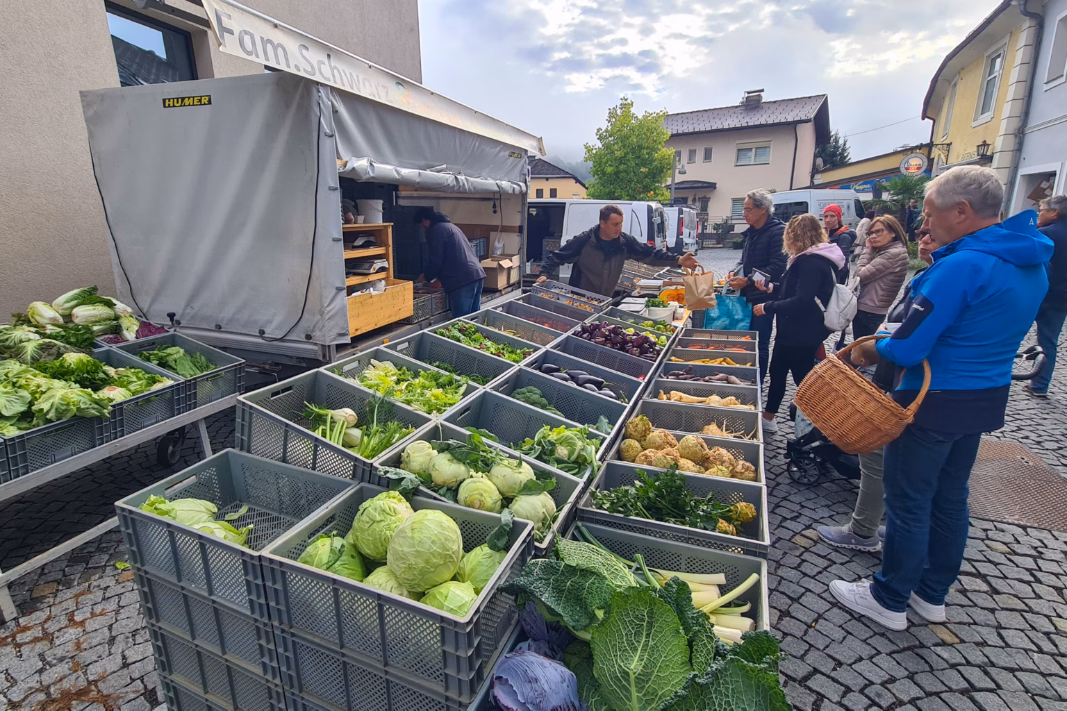 Ganzjähriger Wochenmarkt in Spittal an der Drau, am Donnerstag von 07.00 bis 12.00 Uhr, Fotos © www.regionale-produkte.online